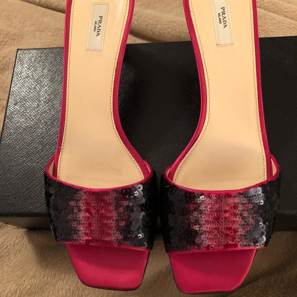 ‼️SOLD‼️ sassy PRADA sequin slides!
